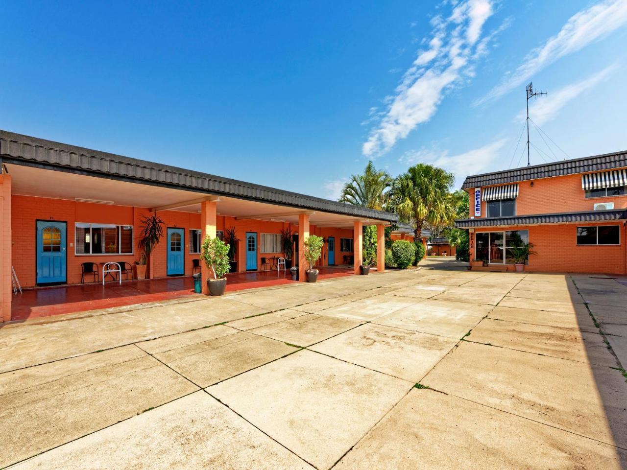 Riviera Motel Bundaberg Exteriör bild